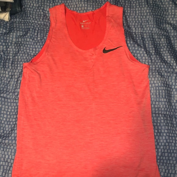 Nike tank top - Picture 2 of 2
